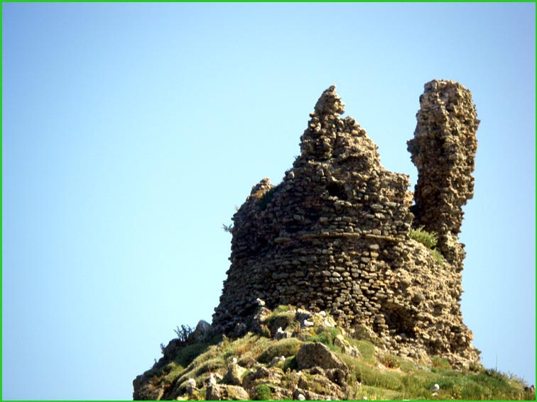 La tour de l'ile aux oiseaux; dommage qu'elle soit laissée en ruine par le parc