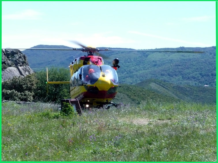 2012-05-23_00h00-00_helicoptere_pompiers_StMichel.jpg